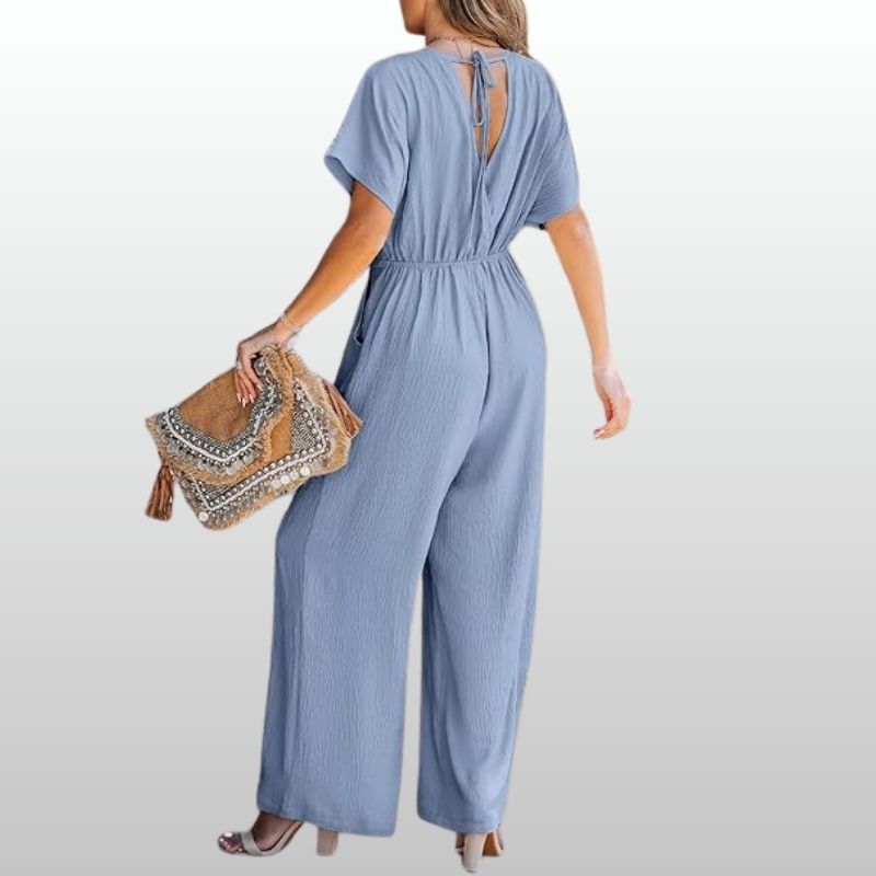 Wilma – Ljusblå Luftig Sommarjumpsuit med V-ringning